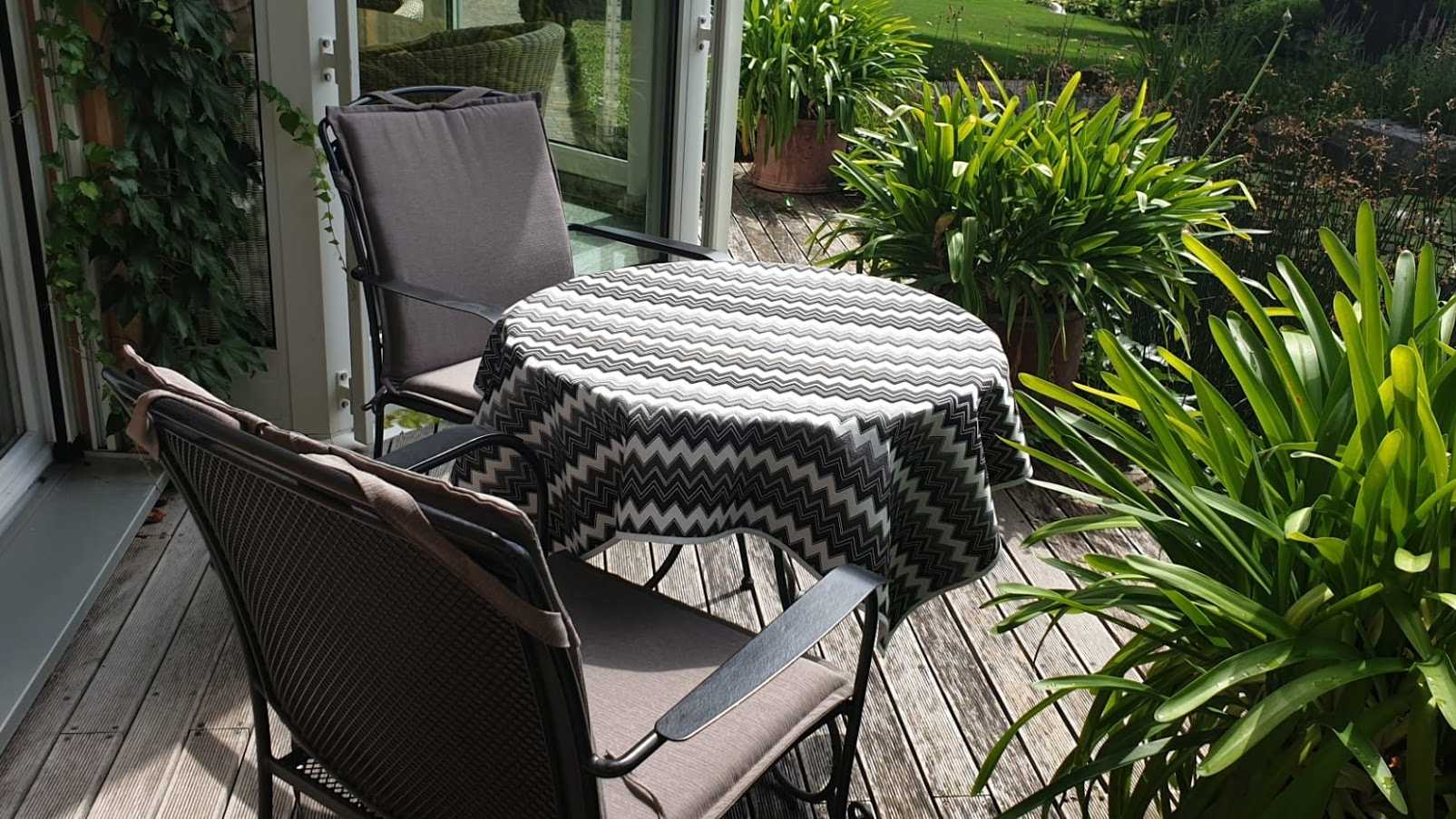 Image from Outdoor album