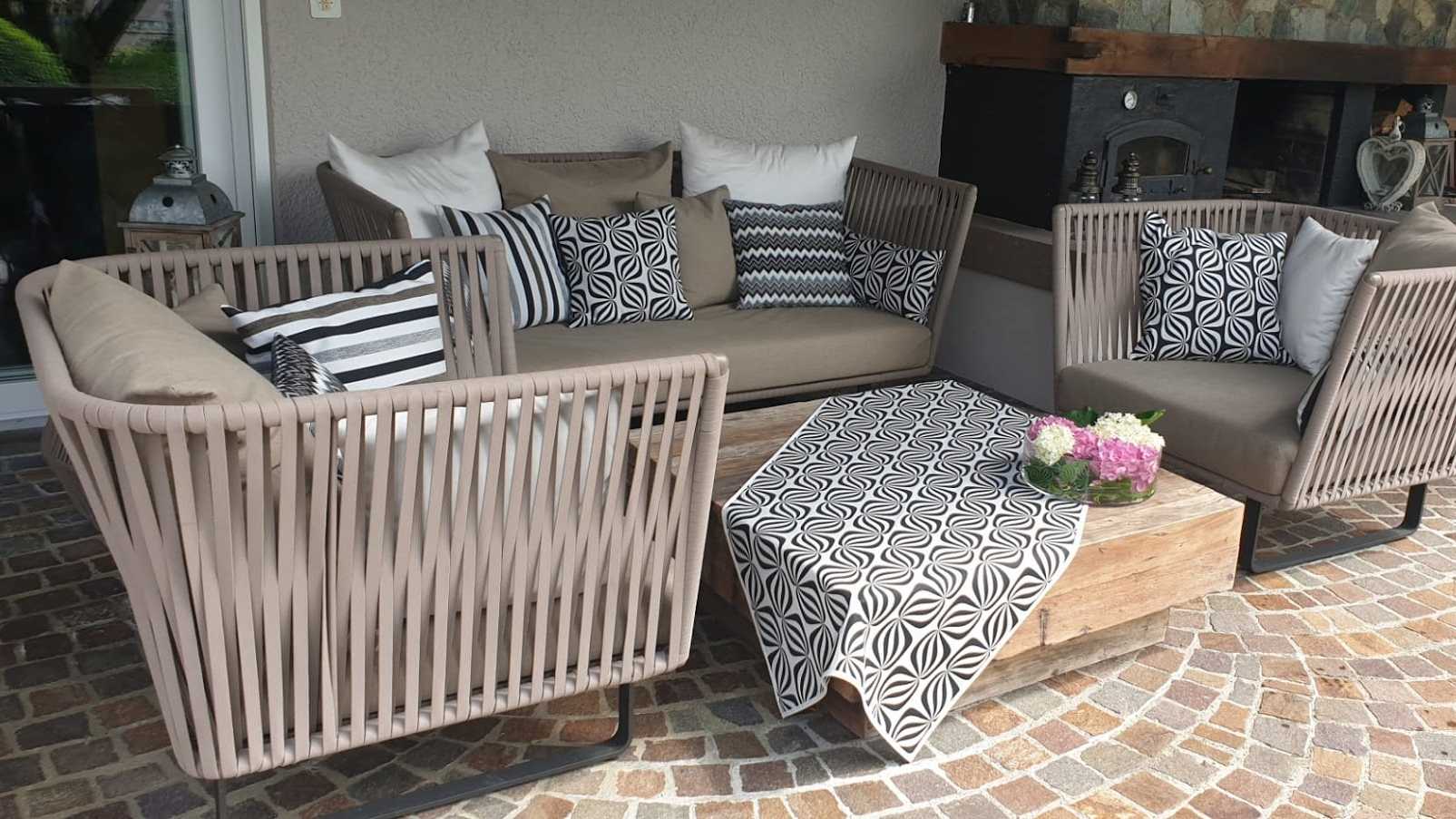 Image from Outdoor album